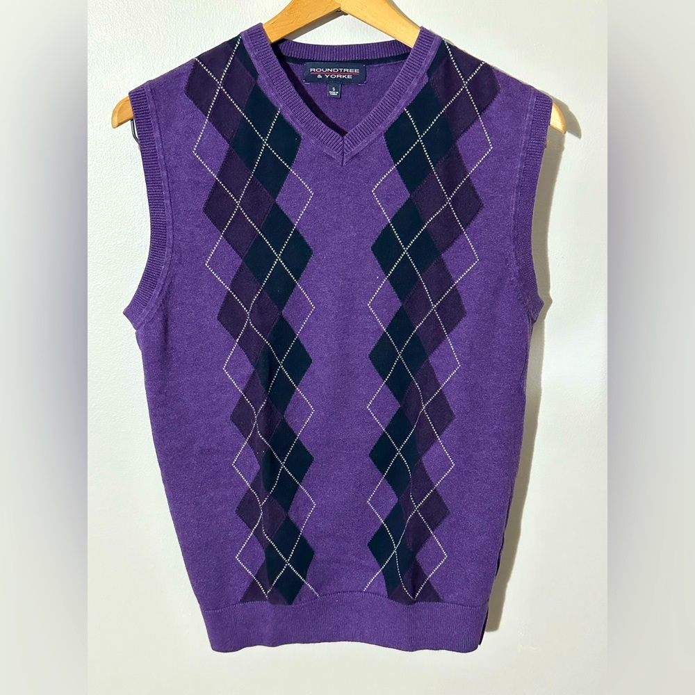 Roundtree & Yorke Cotton Purple Argyle Sweater Vest